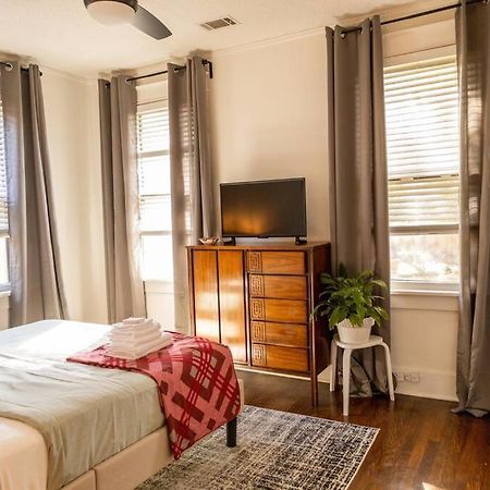 J Birds' Bungalow In The Heart Of Midtown Мемфис Экстерьер фото